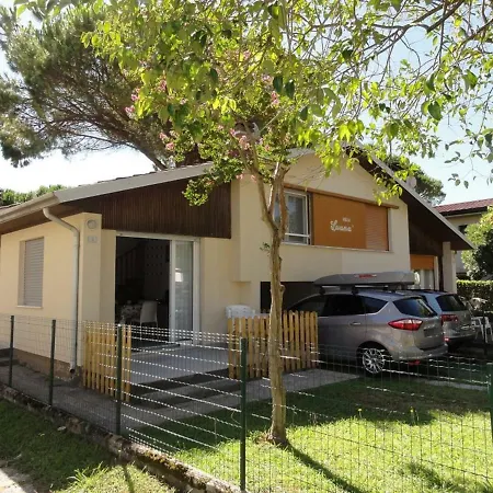 Luana Villa *